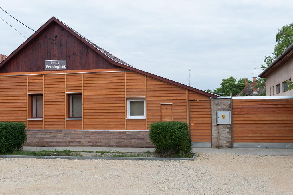 Dorottya Vendeghaz Hotel Hódmezővásárhely Exterior foto